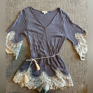 Cute romper with lace details